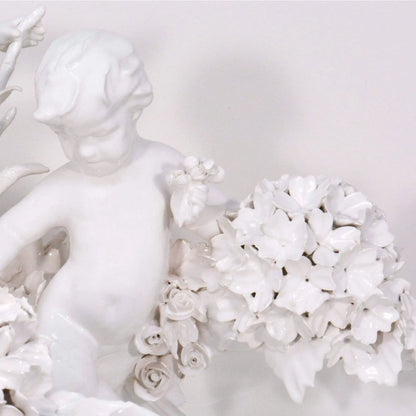 Vasca con Putti in porcellana di Capodimonte