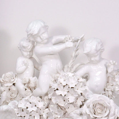Vasca con Putti in porcellana di Capodimonte